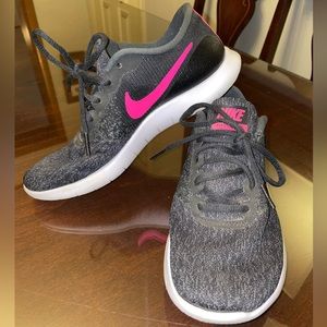 Nike Sneakers Women